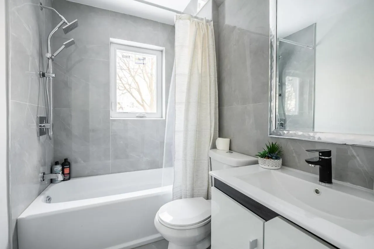 Globalstay Newly Renovated 4Br House In Midtown Toronto Canada