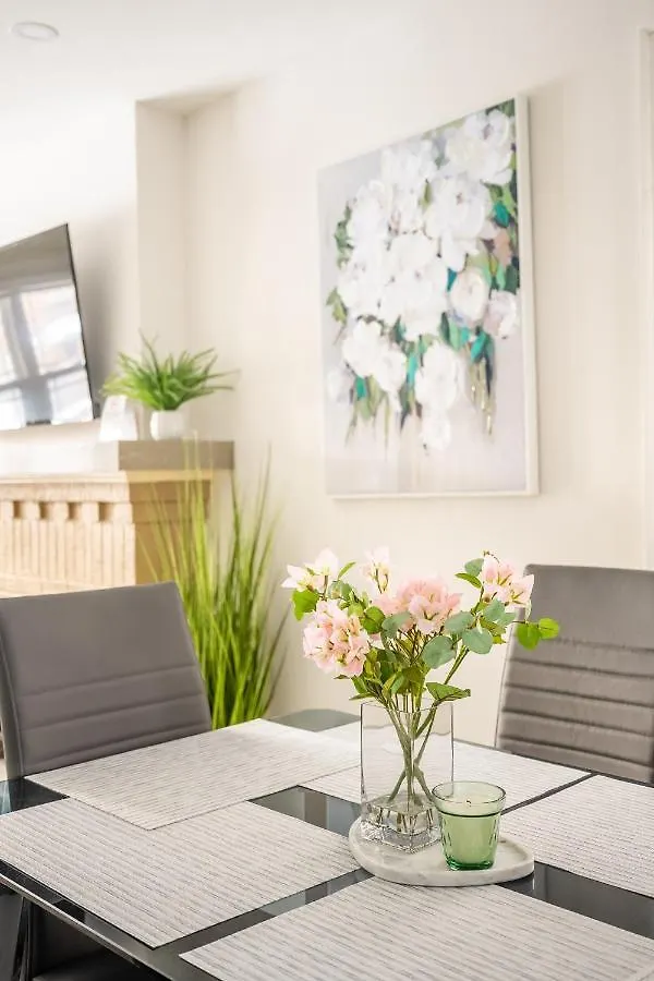 Globalstay Newly Renovated 4Br House In Midtown Toronto 0*,  Canada